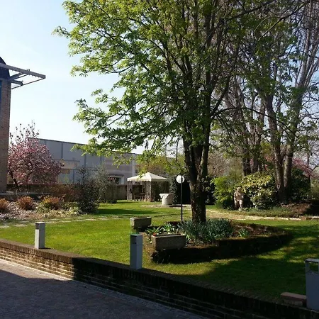 Park Italia 3*