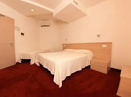 Park Italia 3*